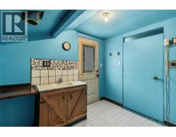 5694 97 Highway, Falkland, BC V0E1W0 Photo 26