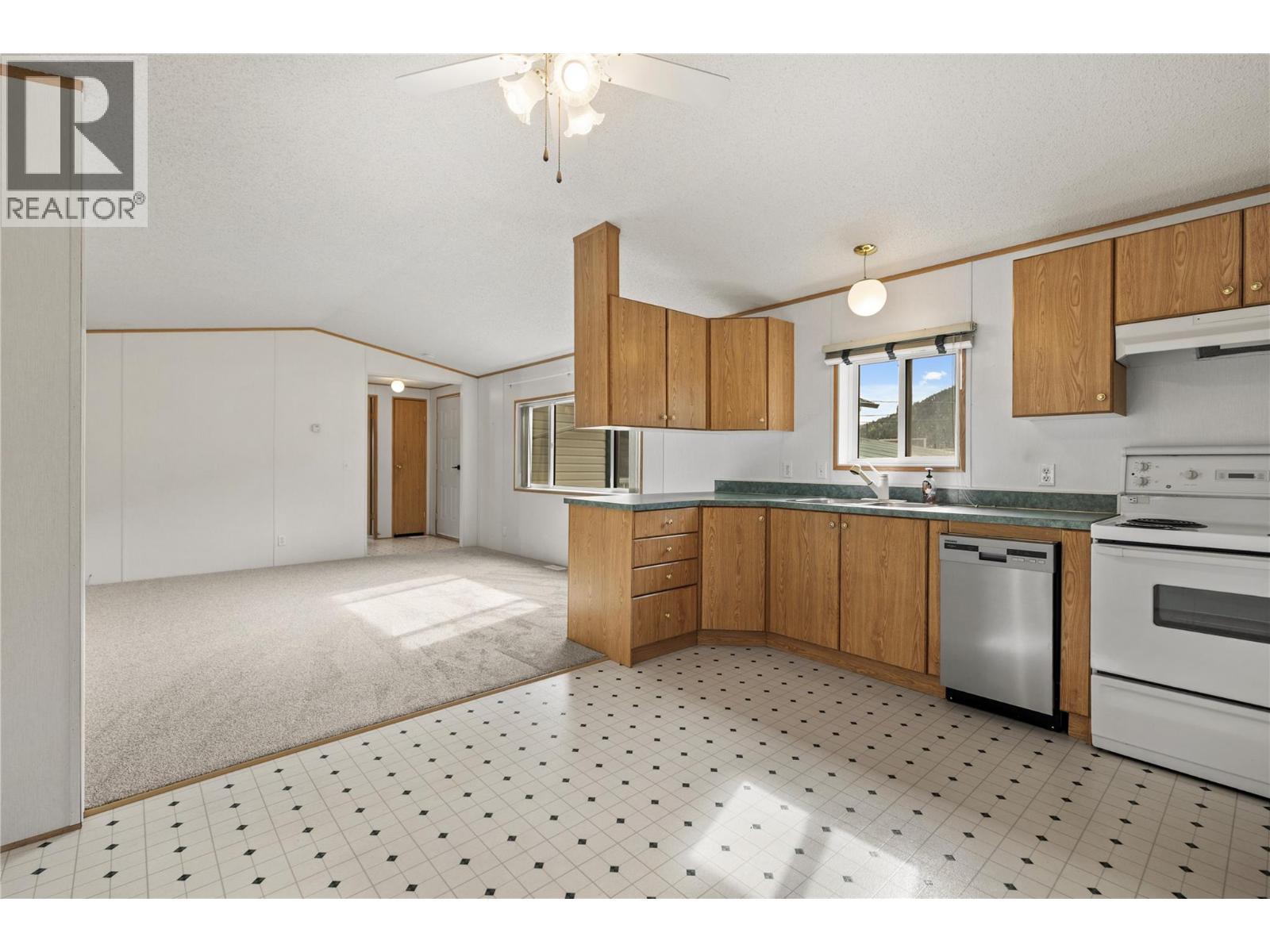 5694 97 Highway - Image 13