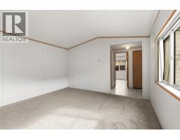 5694 97 Highway, Falkland, BC V0E1W0 Photo 11