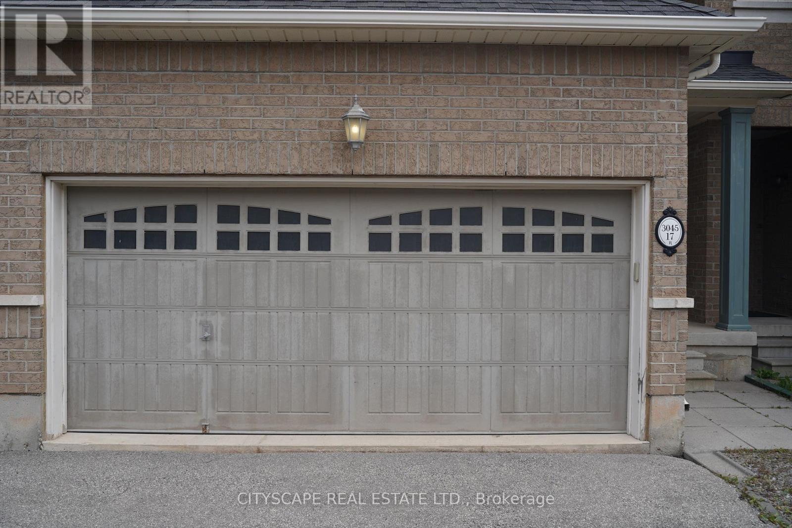 #17 3045 GLADESIDE AVENUE - 1