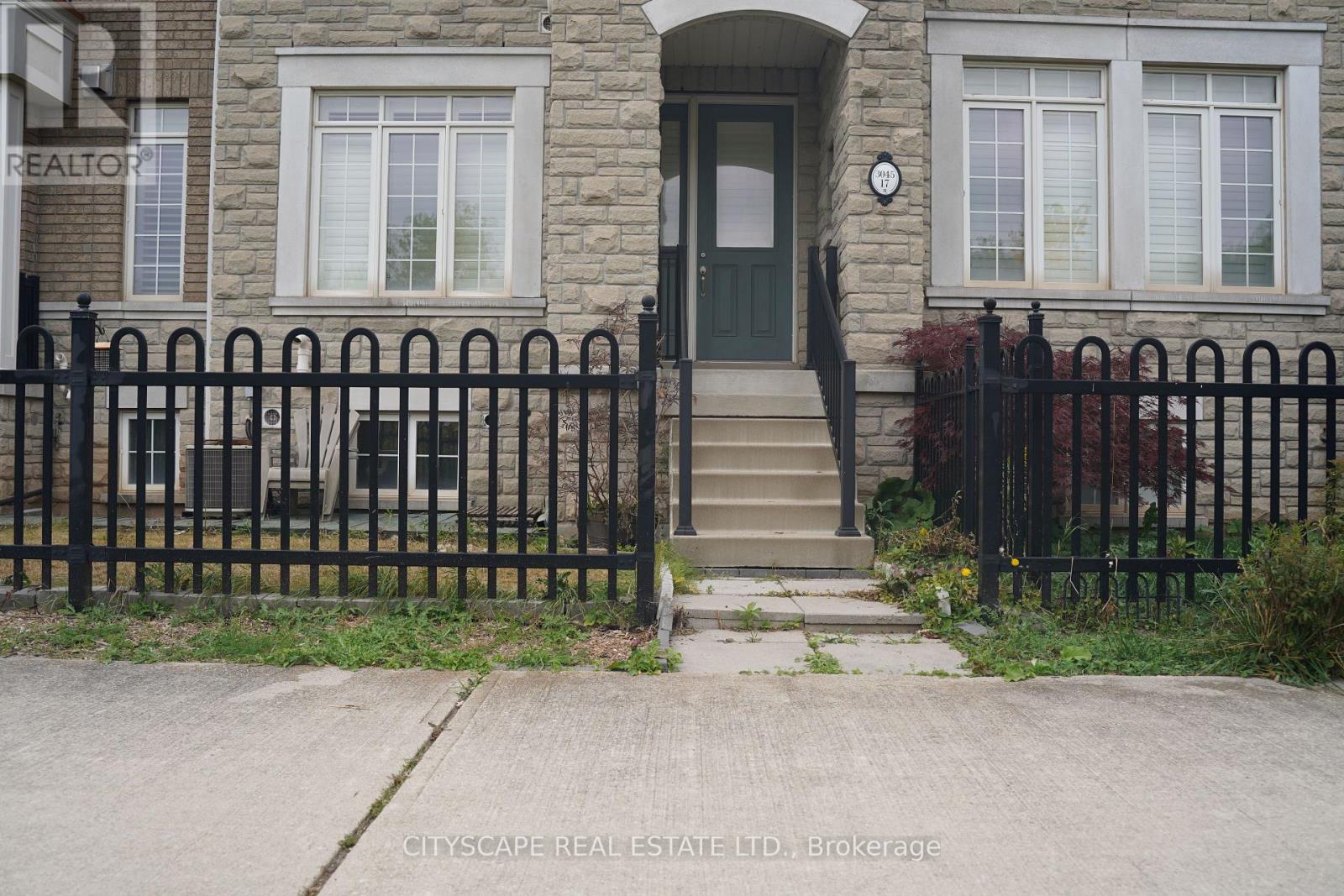 #17 3045 GLADESIDE AVENUE - 10