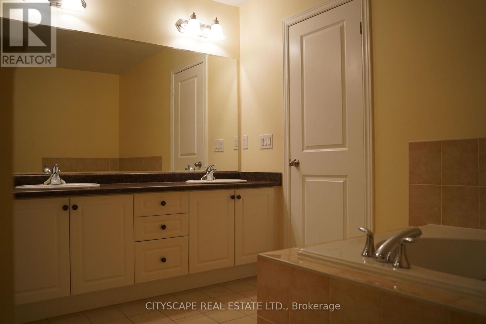 17- 3045 Gladeside Avenue, Oakville, ON photo 24