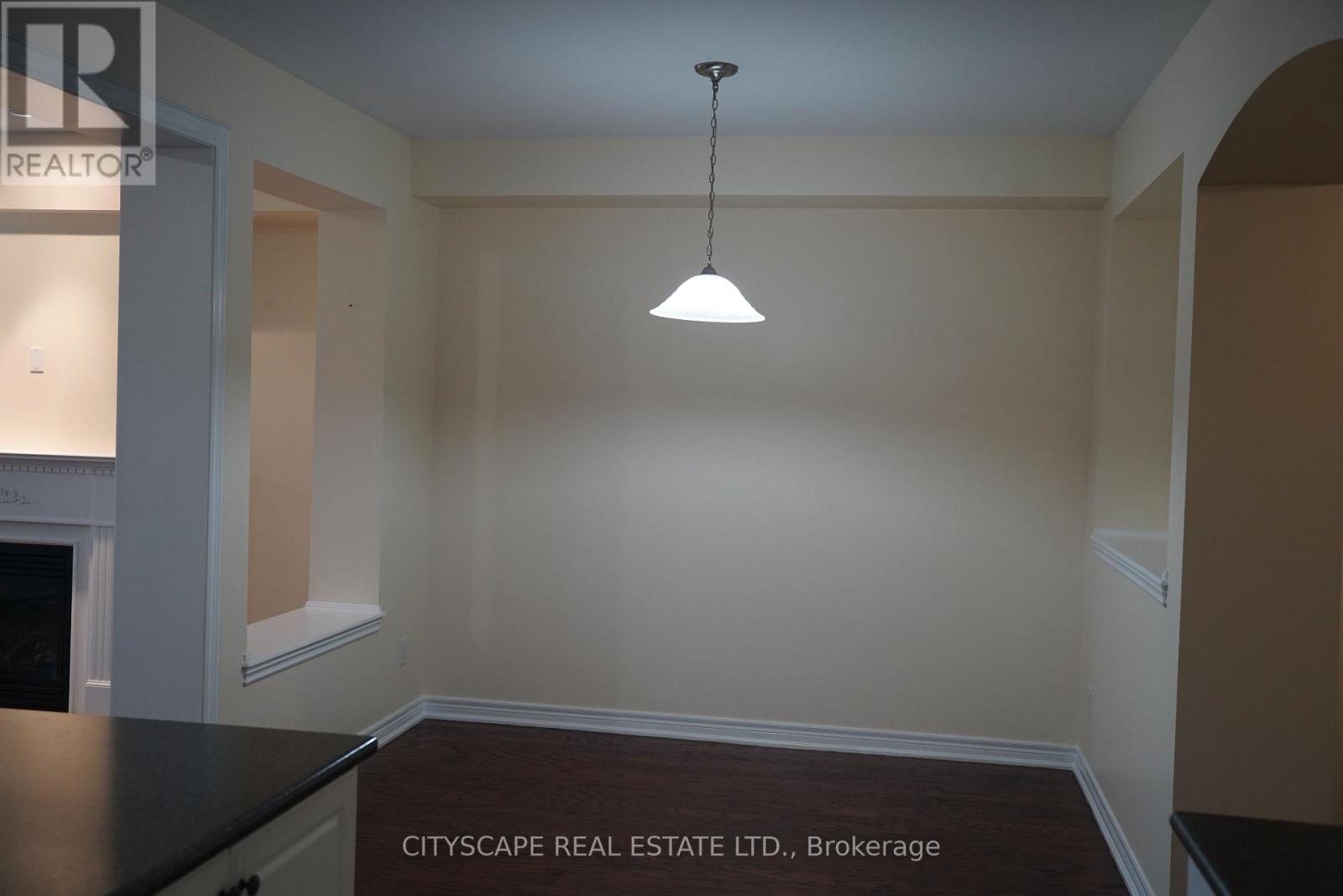 #17 3045 GLADESIDE AVENUE - 6