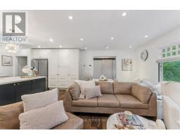 Laundry room - 89 Holyrood Avenue, Oakville, ON L6K2V4 Photo 11