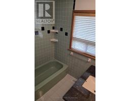 Upper Floor - 49 Algoma Street, Toronto, ON M8Y1C4 Photo 15