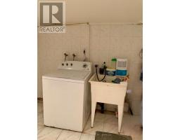 Lower - 415 Delaware Avenue, Toronto, ON M6H2V1 Photo 6