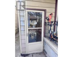 Lower - 415 Delaware Avenue, Toronto, ON M6H2V1 Photo 8