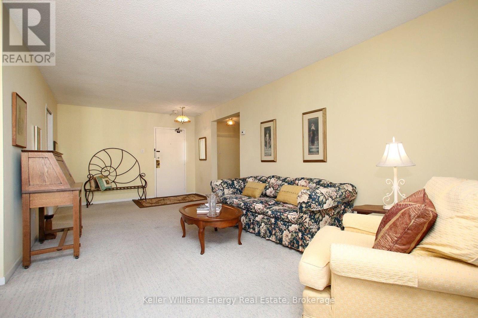 1209- 1210 Radom Street, Pickering, ON photo 7