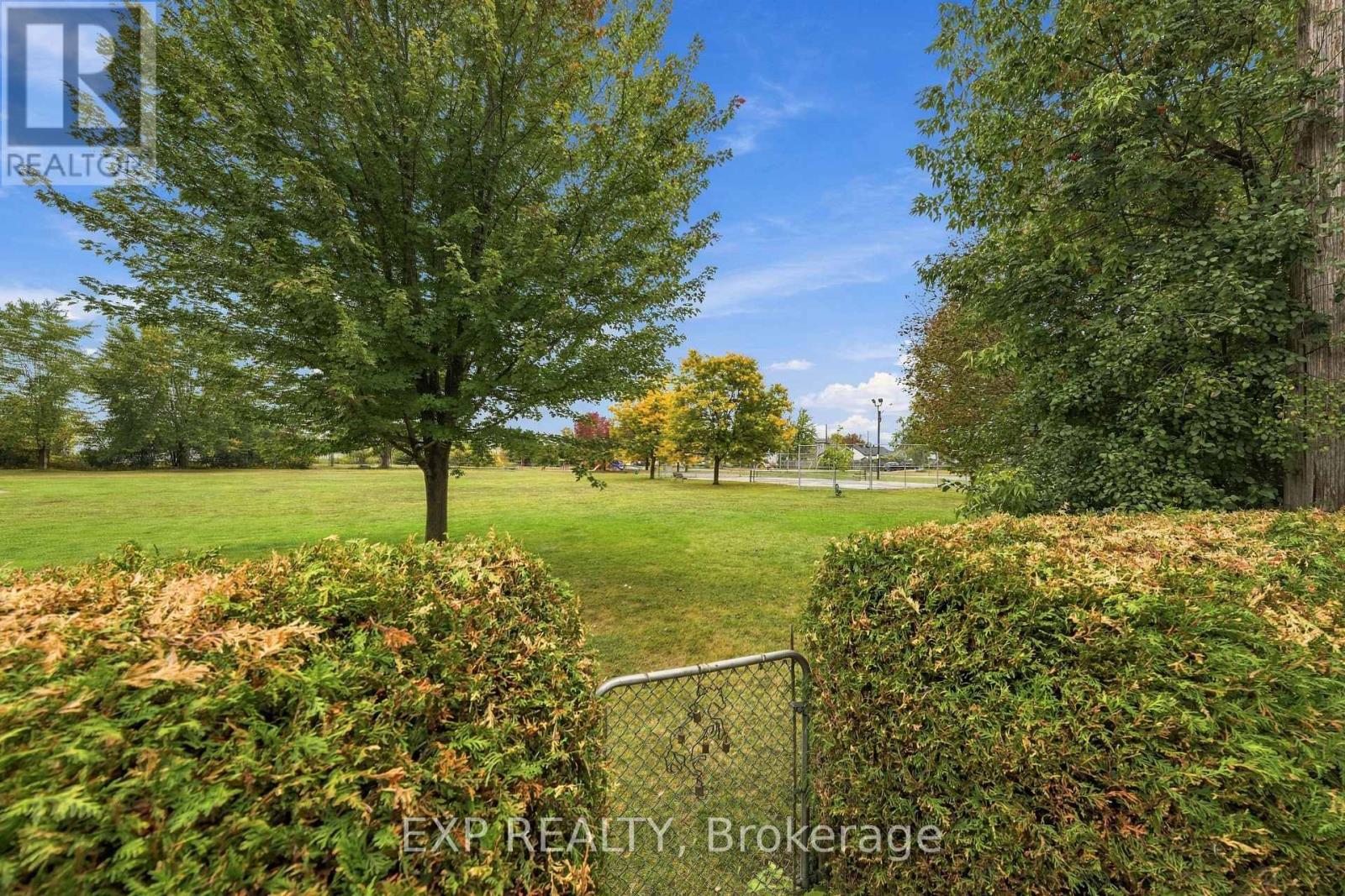 724 MCKELLAR STREET - 3