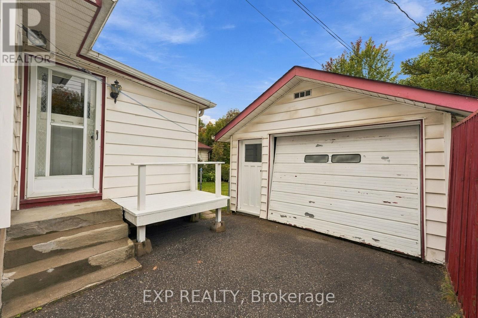 724 MCKELLAR STREET - 35
