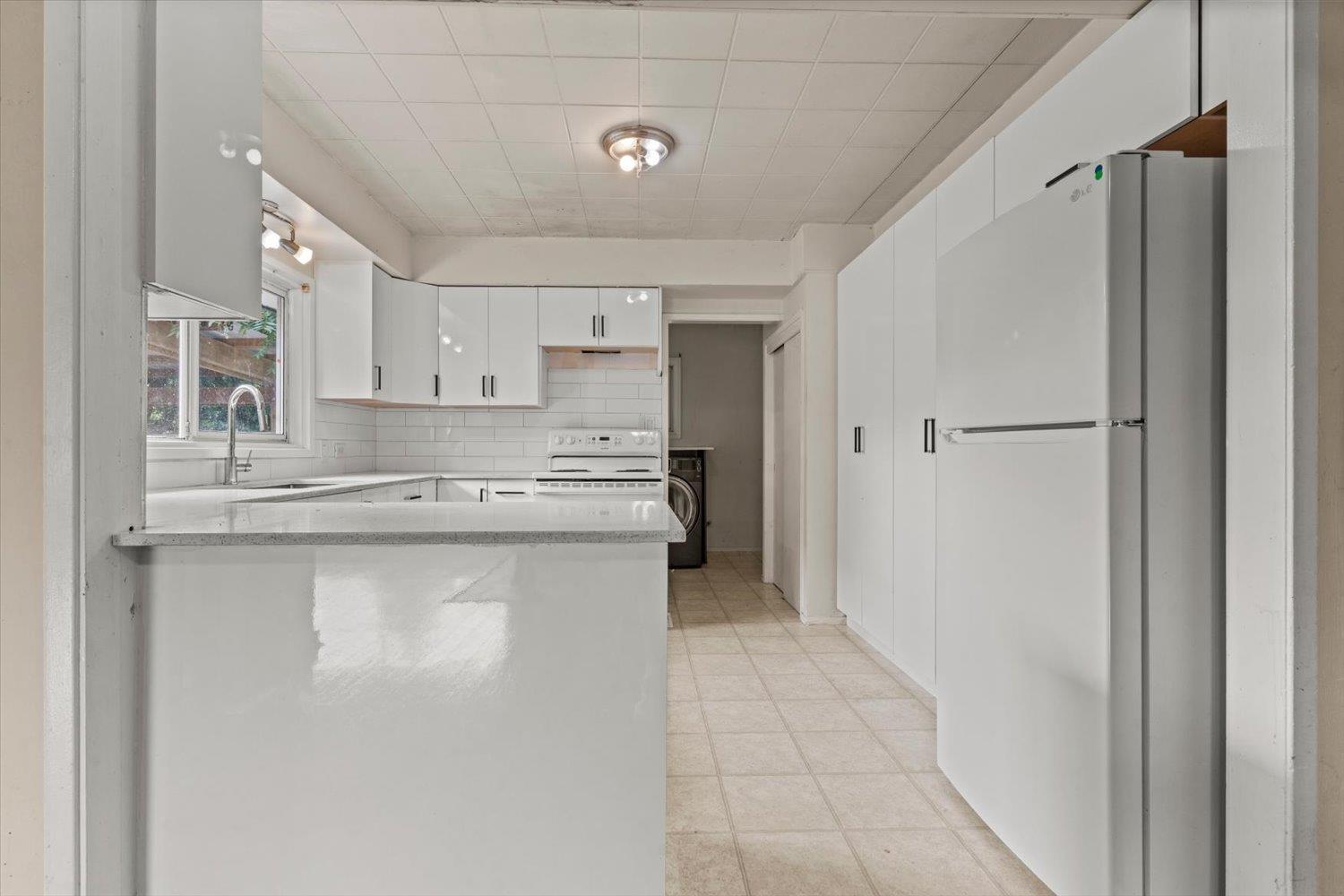 3 Bed, 1 Bath House for Sale in Chilliwack – 9647 WINDSOR STREET, Chilliwack Proper East – MLS# R3172451 - Image 8