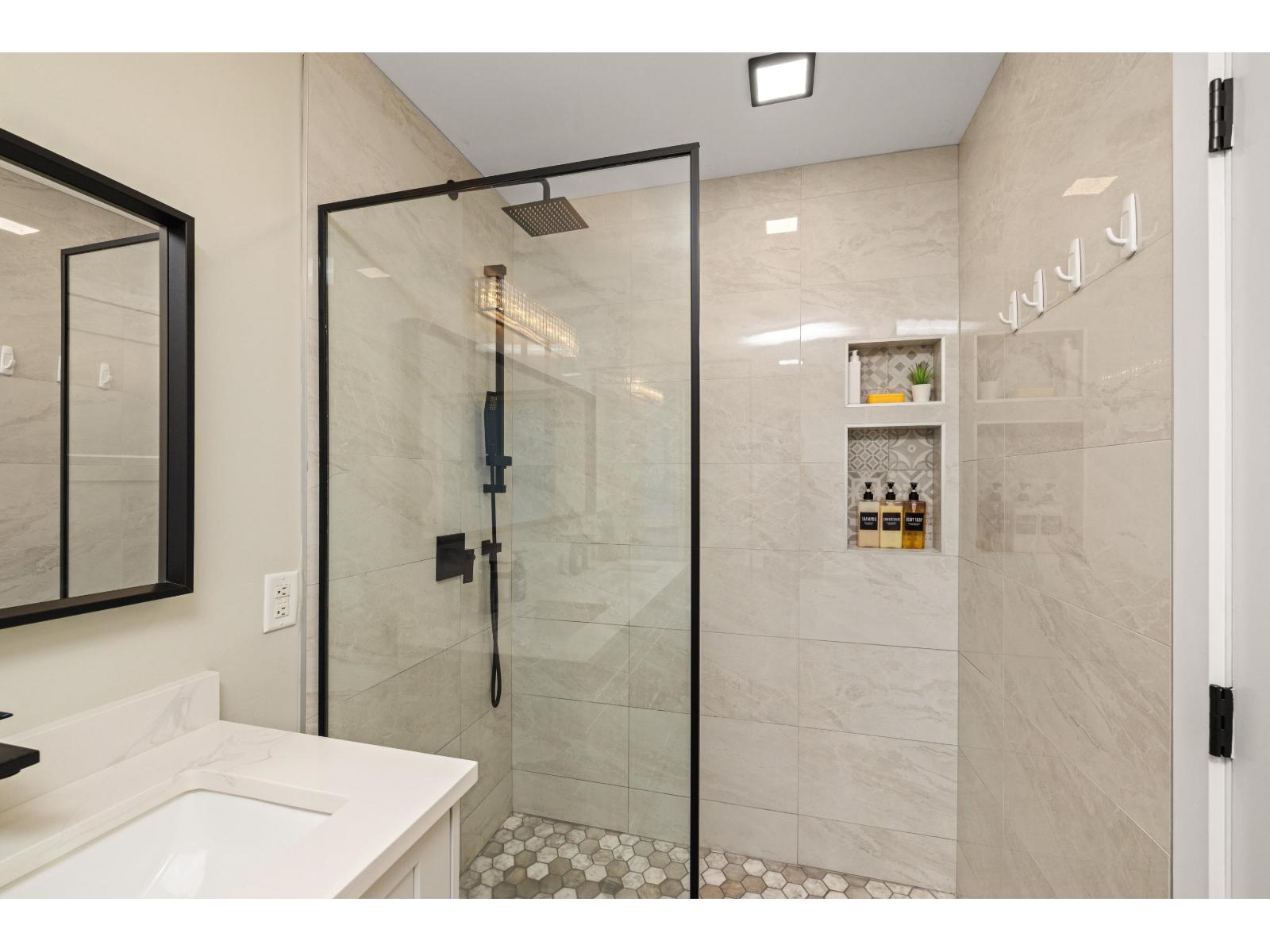 4 Bed, 3 Bath House for Sale in Abbotsford – 35942 EMPRESS DRIVE, Abbotsford – MLS# R3170971 - Image 20