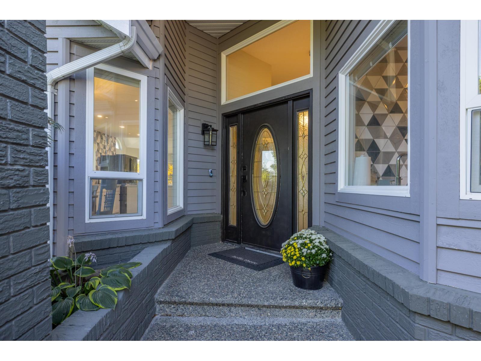 4 Bed, 3 Bath House for Sale in Abbotsford – 35942 EMPRESS DRIVE, Abbotsford – MLS# R3170971 - Image 2