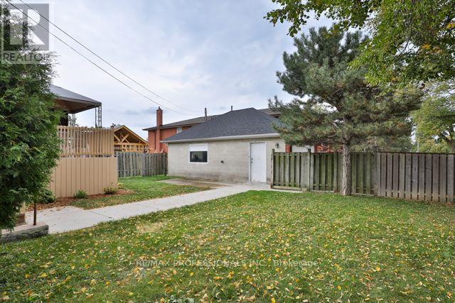 17 LONEY AVENUE - 27