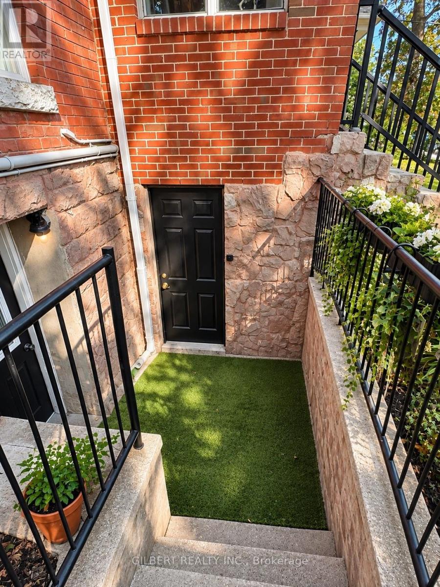 88 COWAN AVENUE - 28
