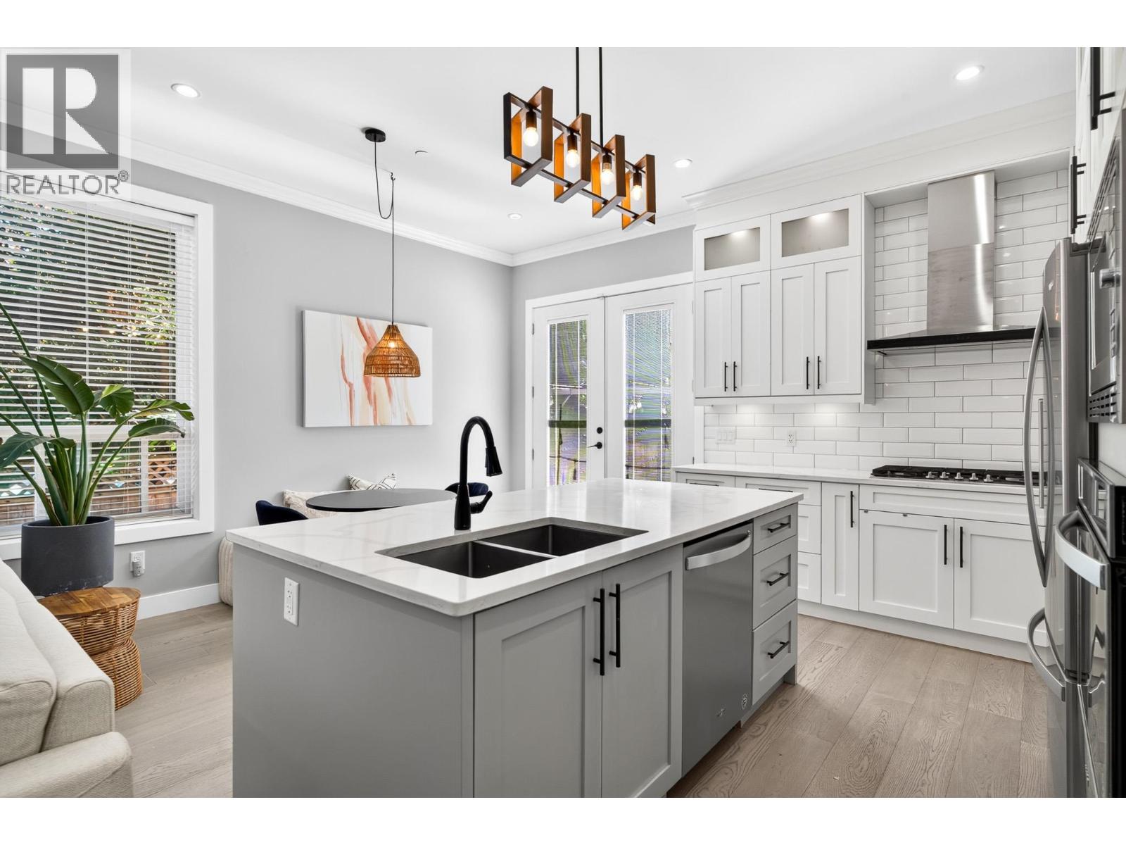 Photo of 12080 193A STREET 18
