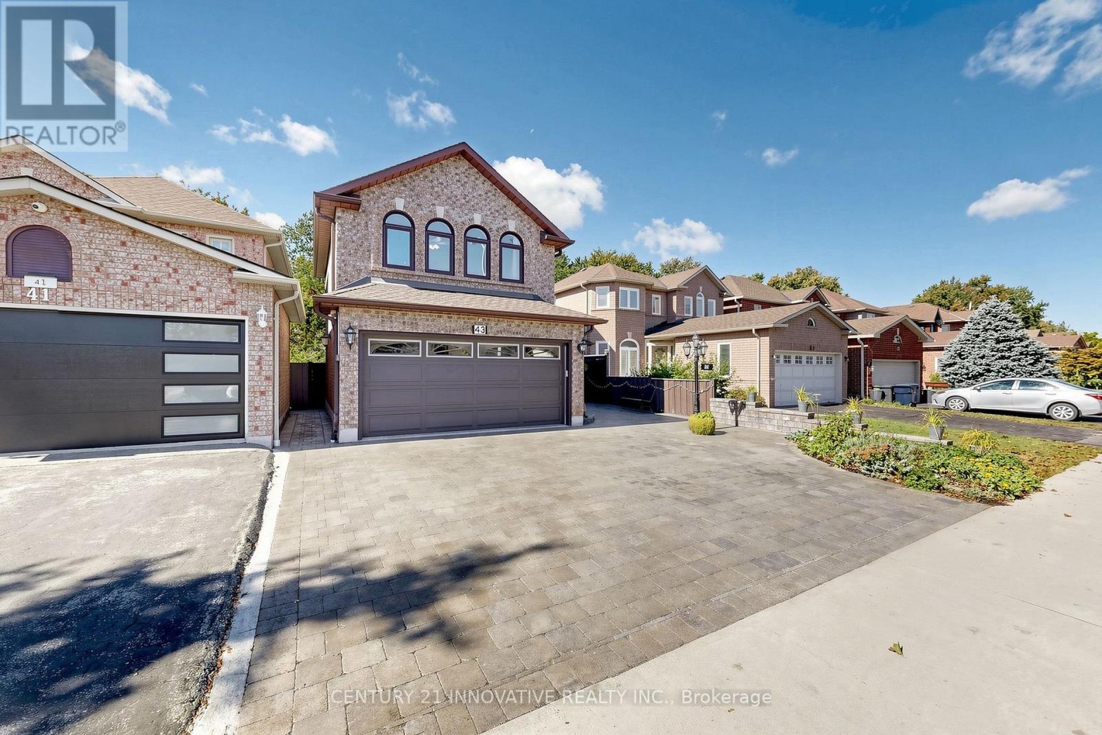 43 Bonnydon Crescent, Toronto, ON photo 2