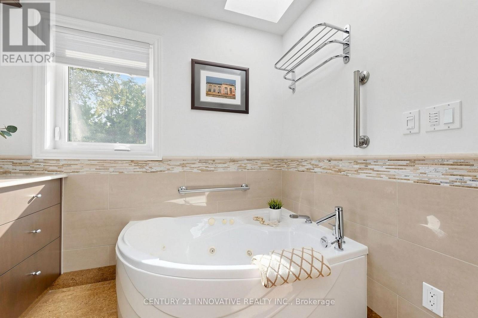 43 Bonnydon Crescent, Toronto, ON photo 21