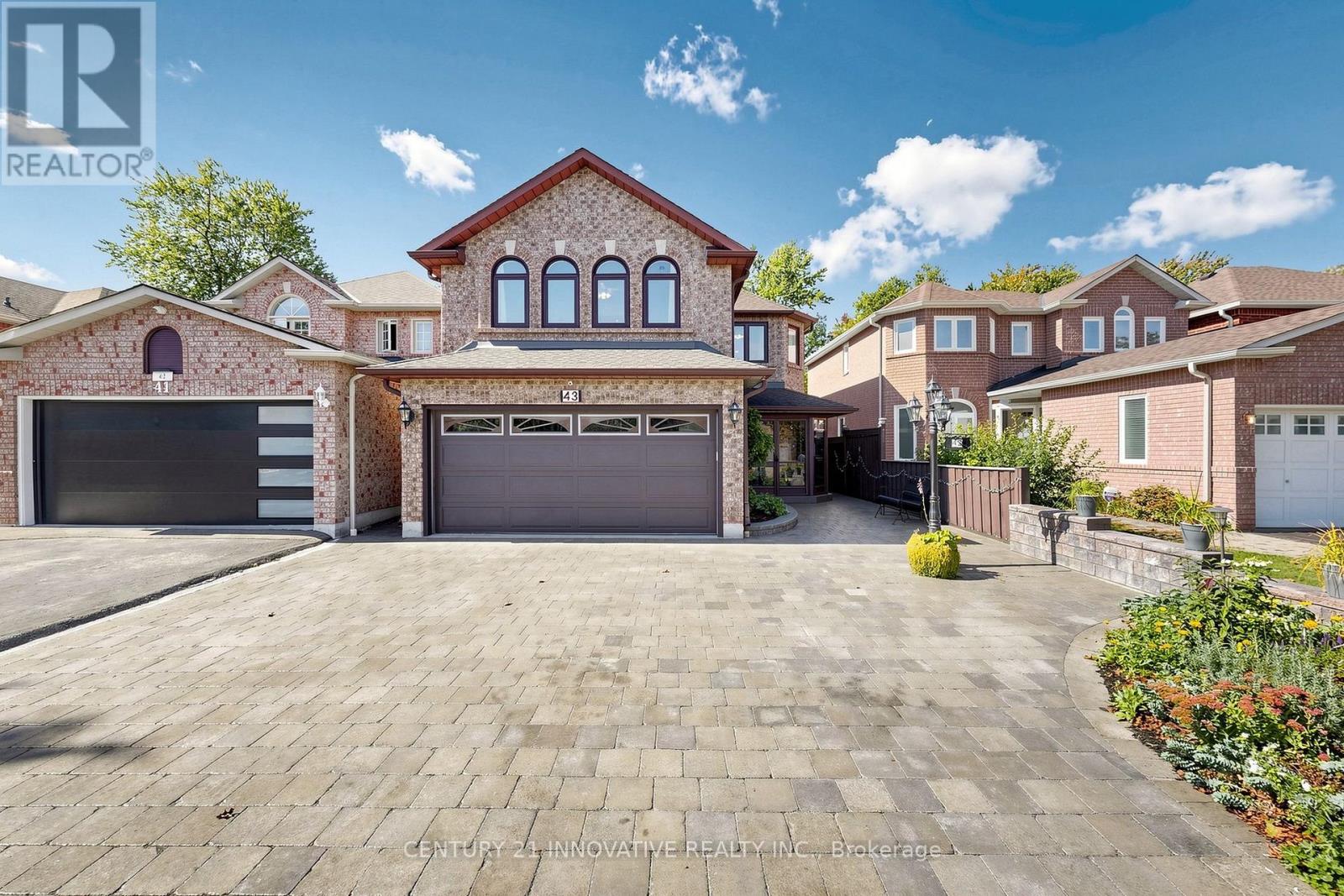 43 Bonnydon Crescent, Toronto, ON photo 3