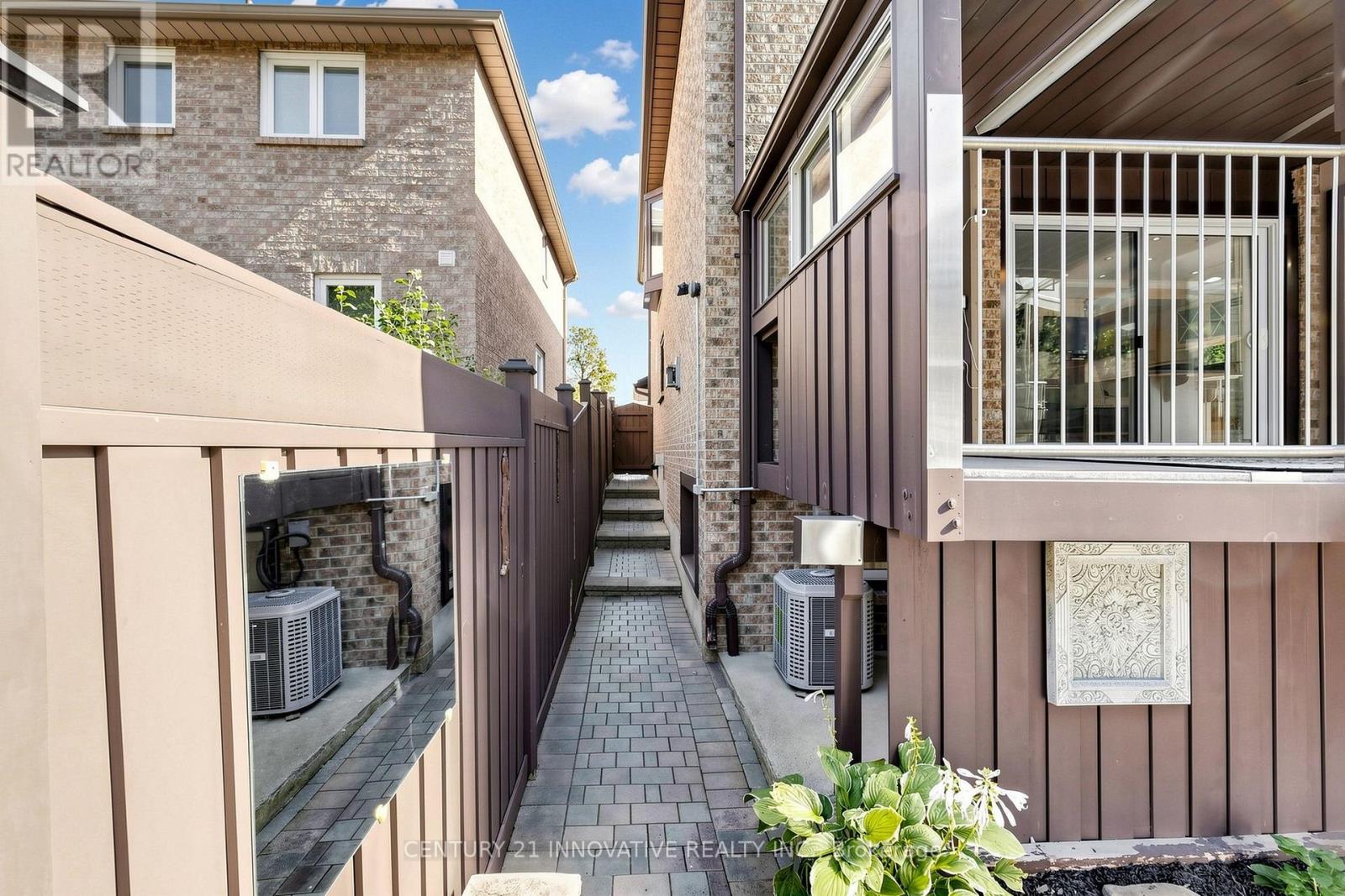43 Bonnydon Crescent, Toronto, ON photo 38