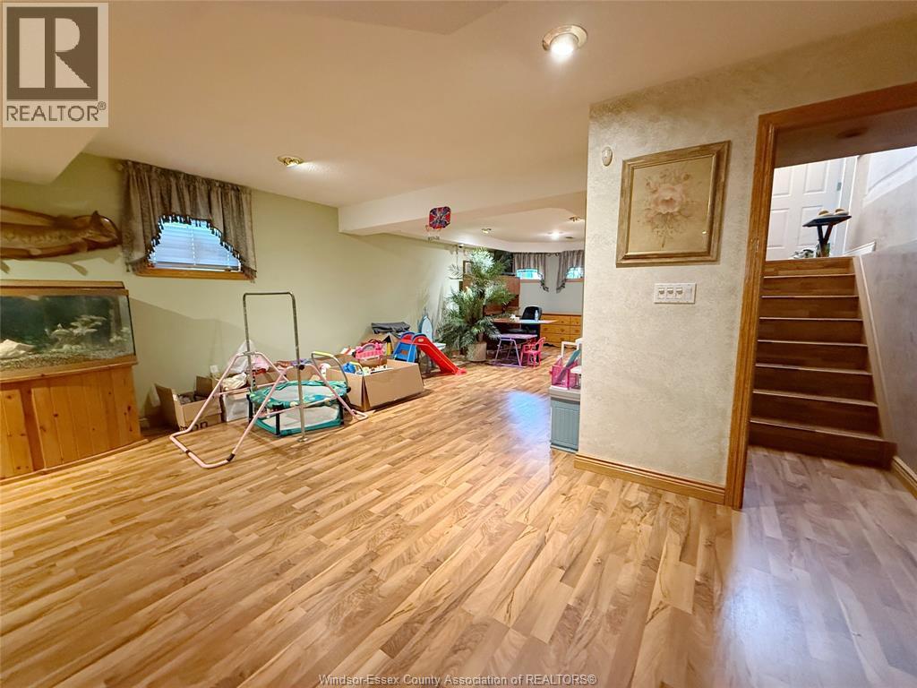 546 Compton Court — photo 16