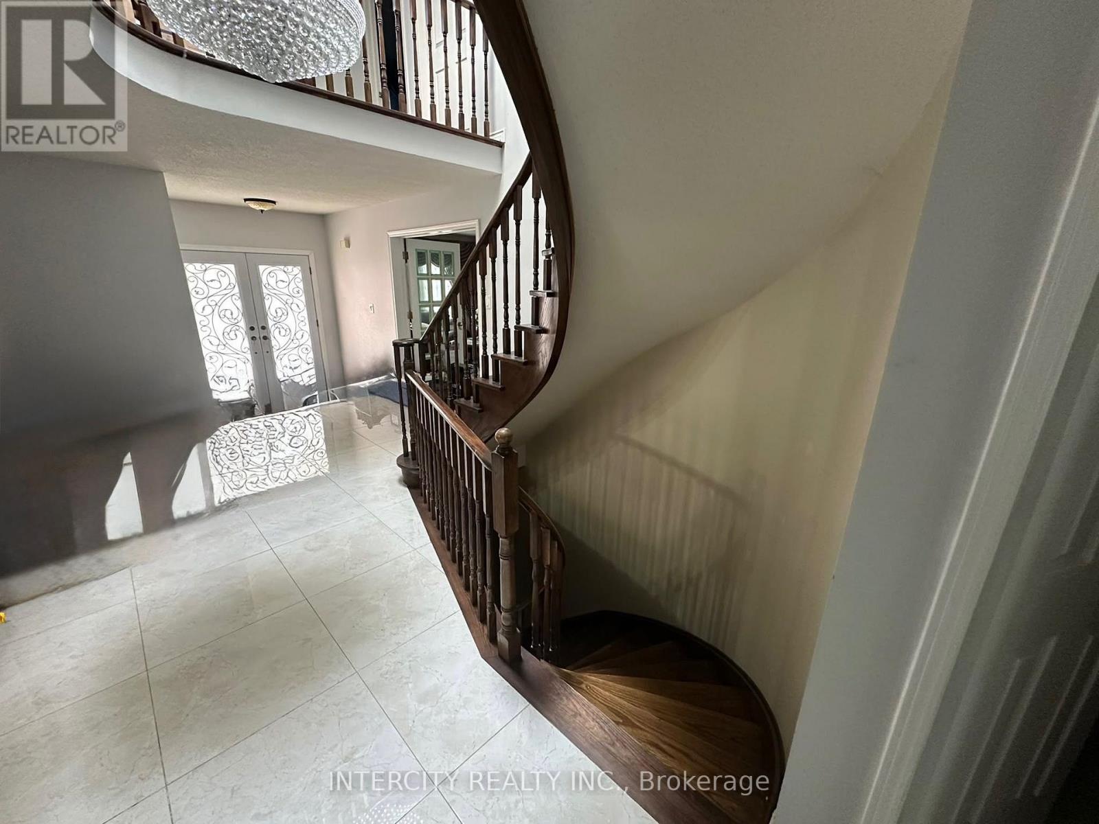 5112 HERITAGE HILLS BOULEVARD - 2