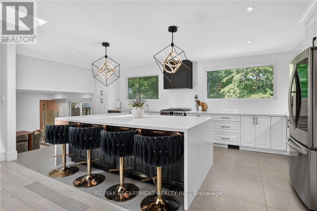 9 Leslie Drive, Hamilton, ON photo 11