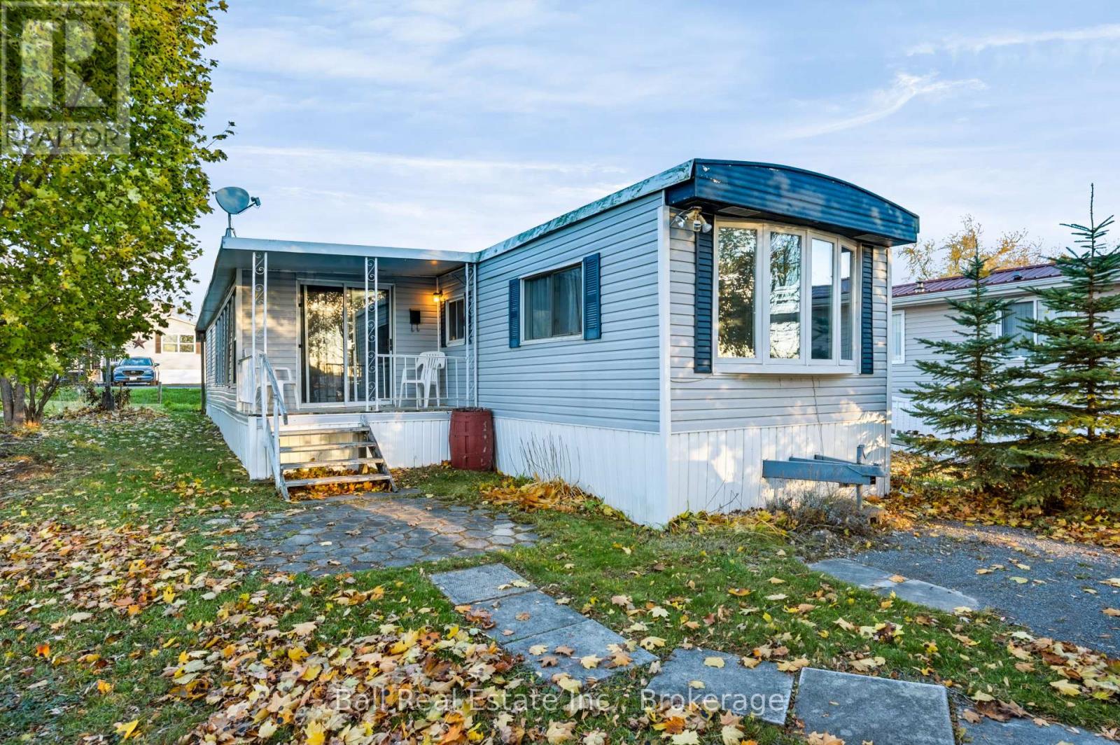 15 McGregor Central Drive, Otonabee-South Monaghan, ON photo 2