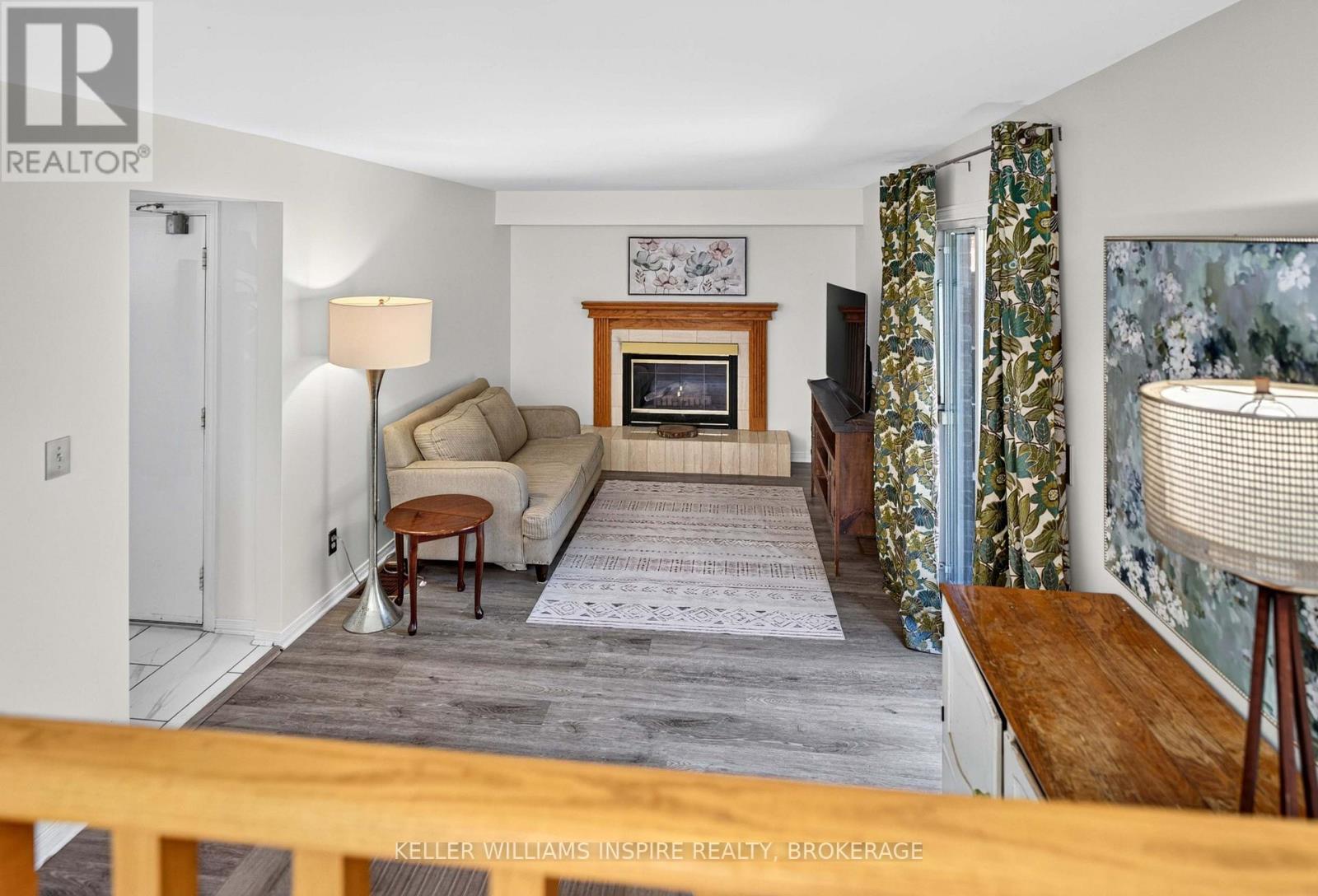 896 MONA DRIVE - 19