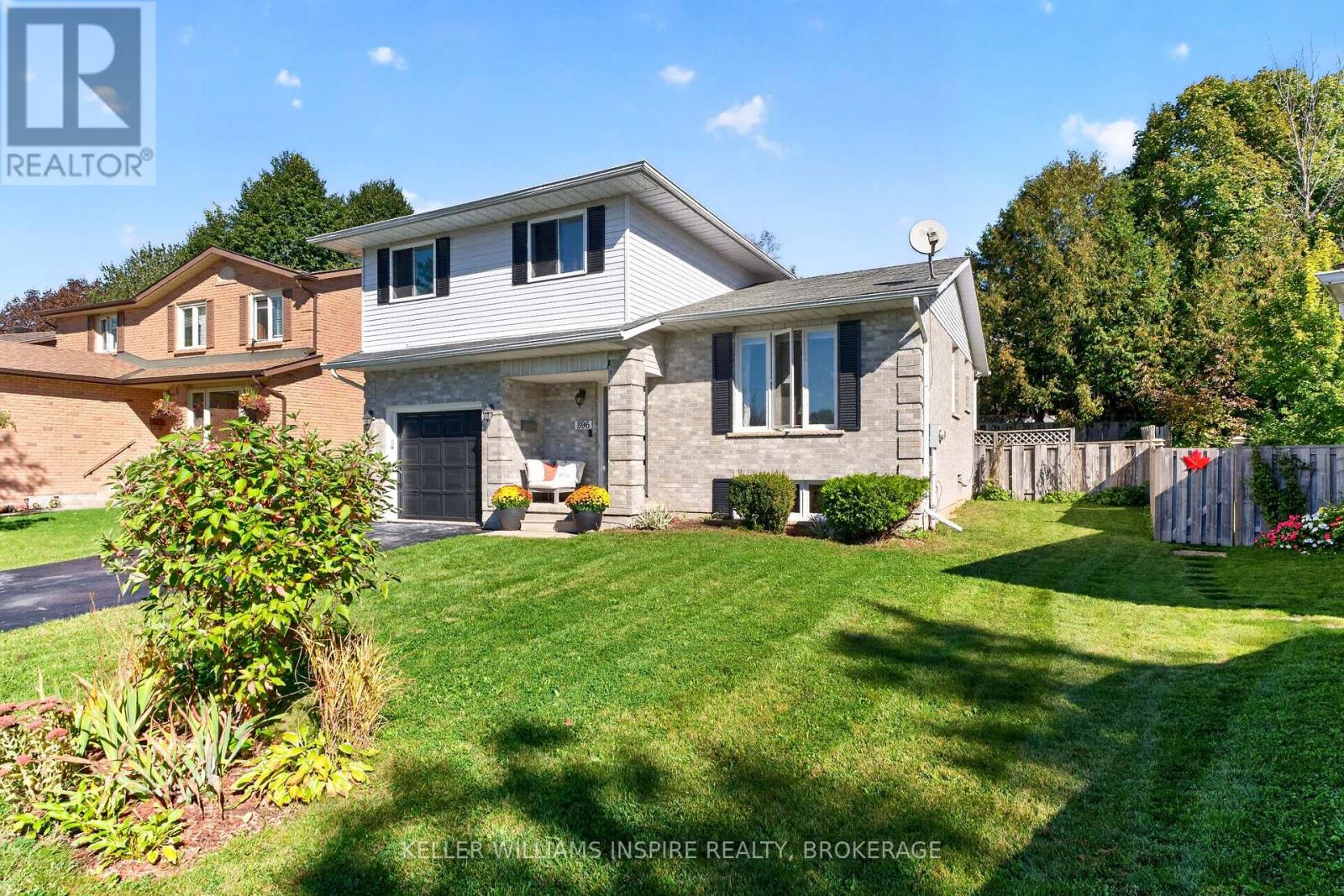 896 MONA DRIVE - 2