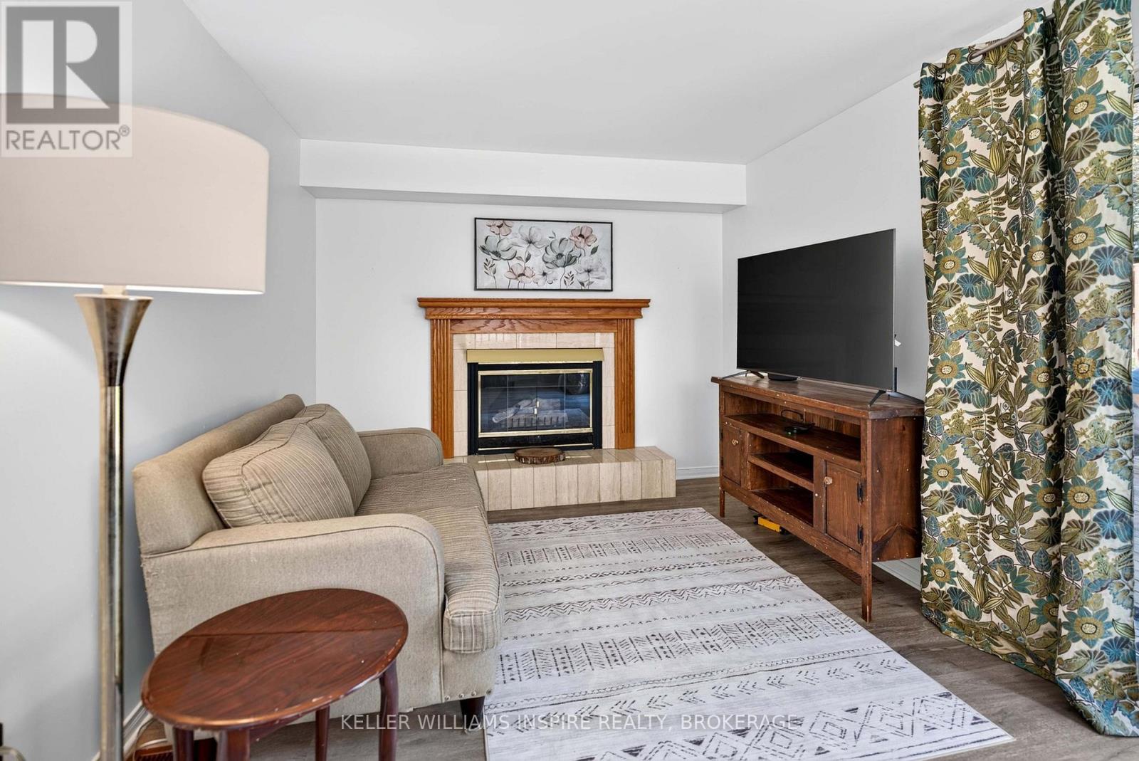 896 MONA DRIVE - 22