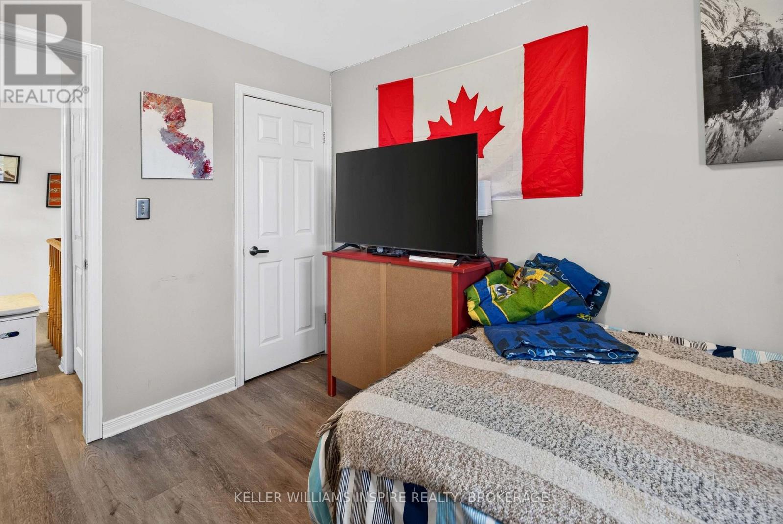 896 MONA DRIVE - Image 32