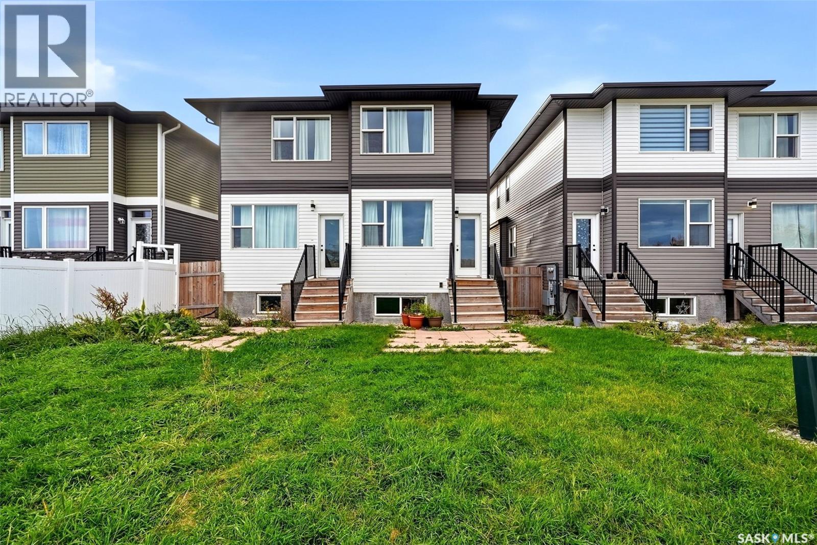 #6 3960 7th AVENUE E - 27
