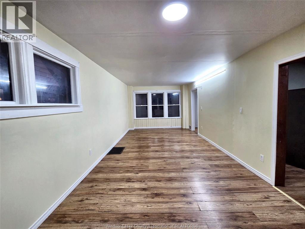 328 John B Avenue — photo 4