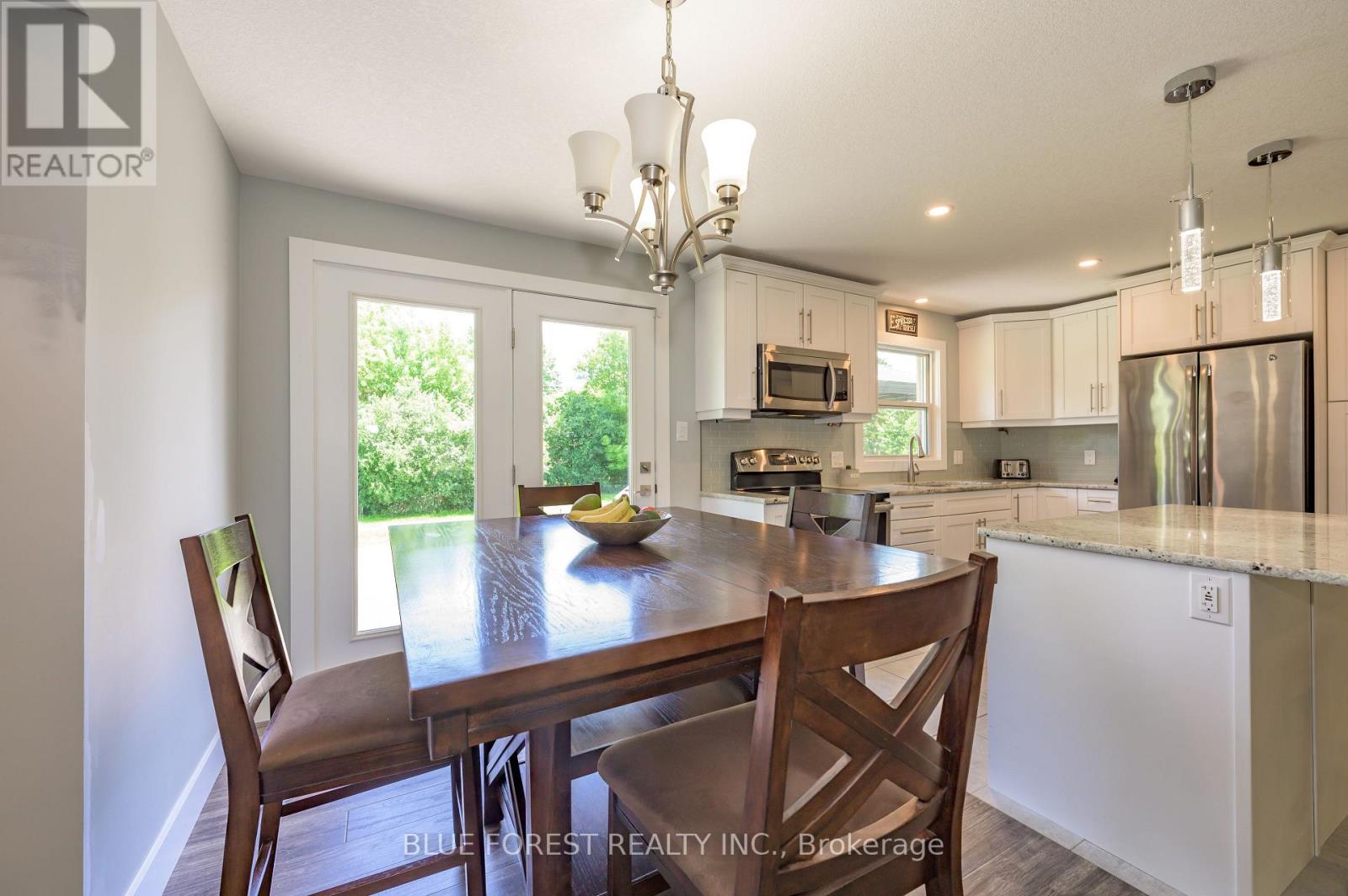 966 GLENBANNER ROAD - 13