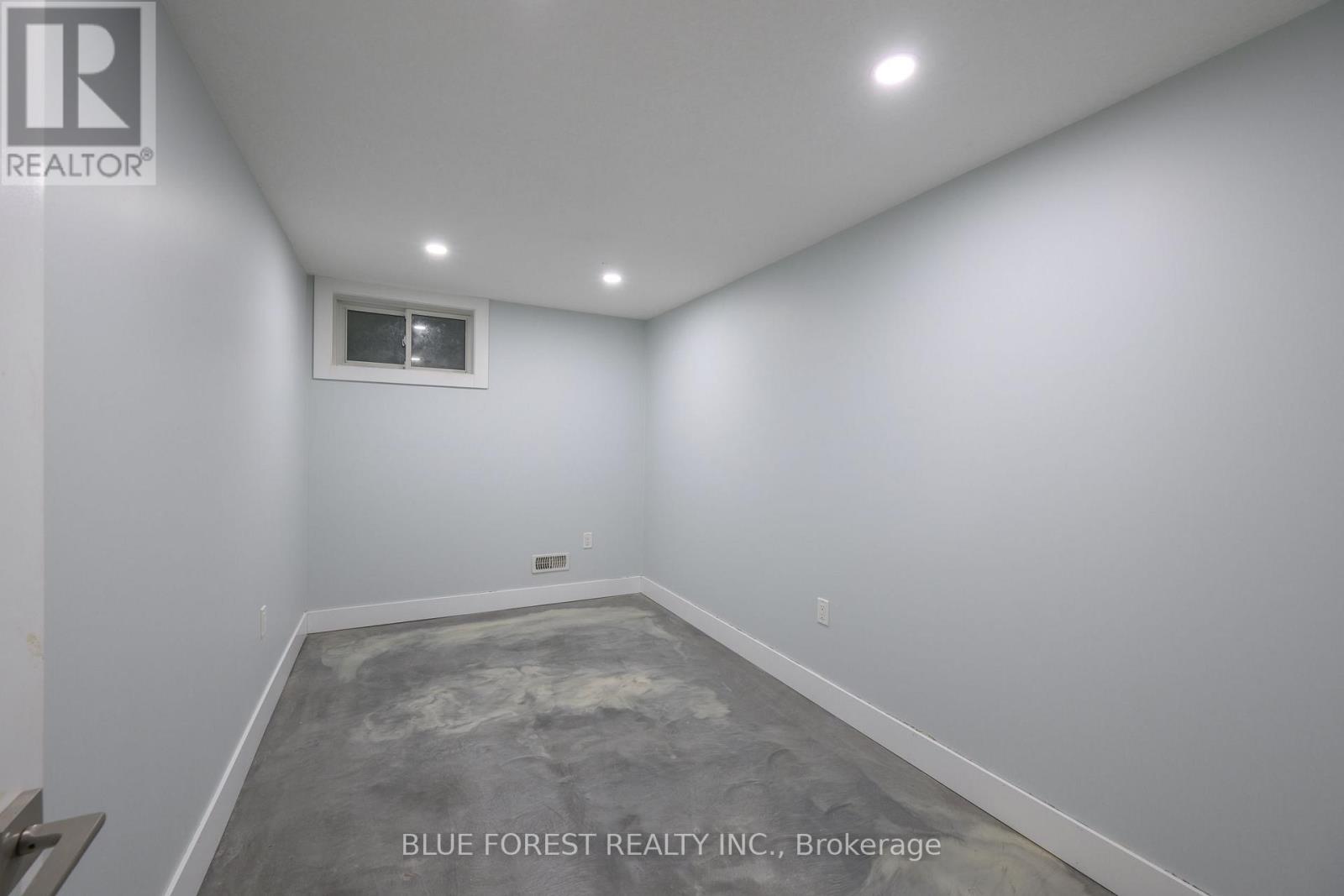 966 GLENBANNER ROAD - 31