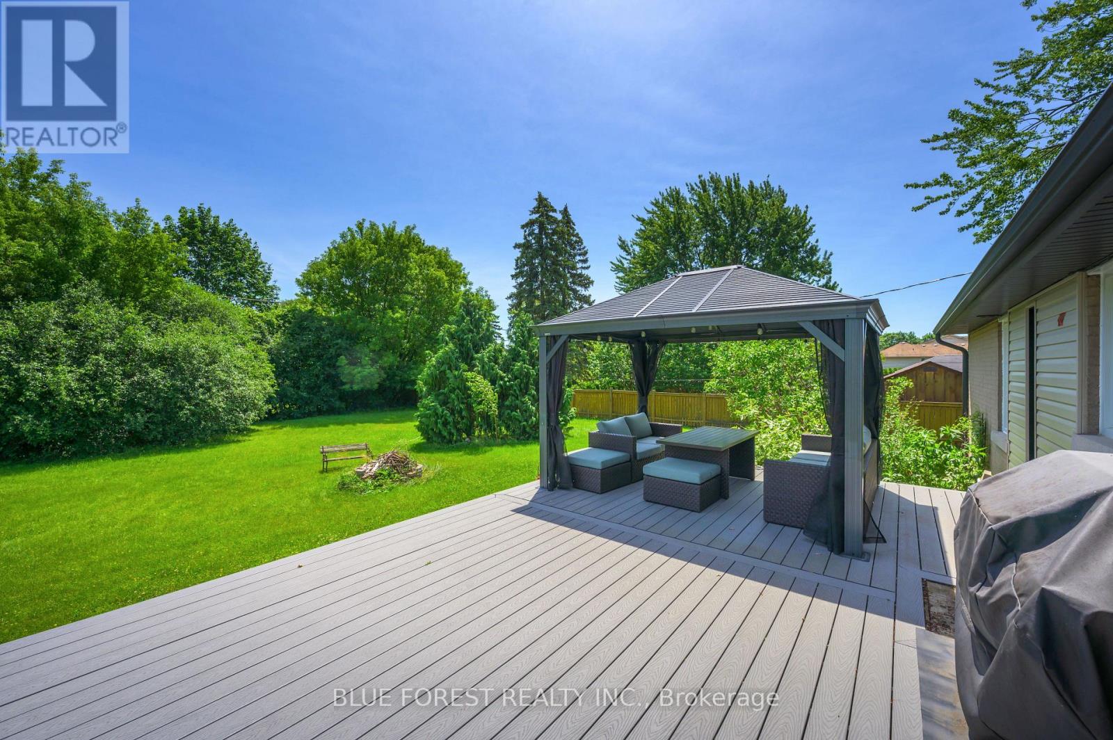 966 GLENBANNER ROAD - 34
