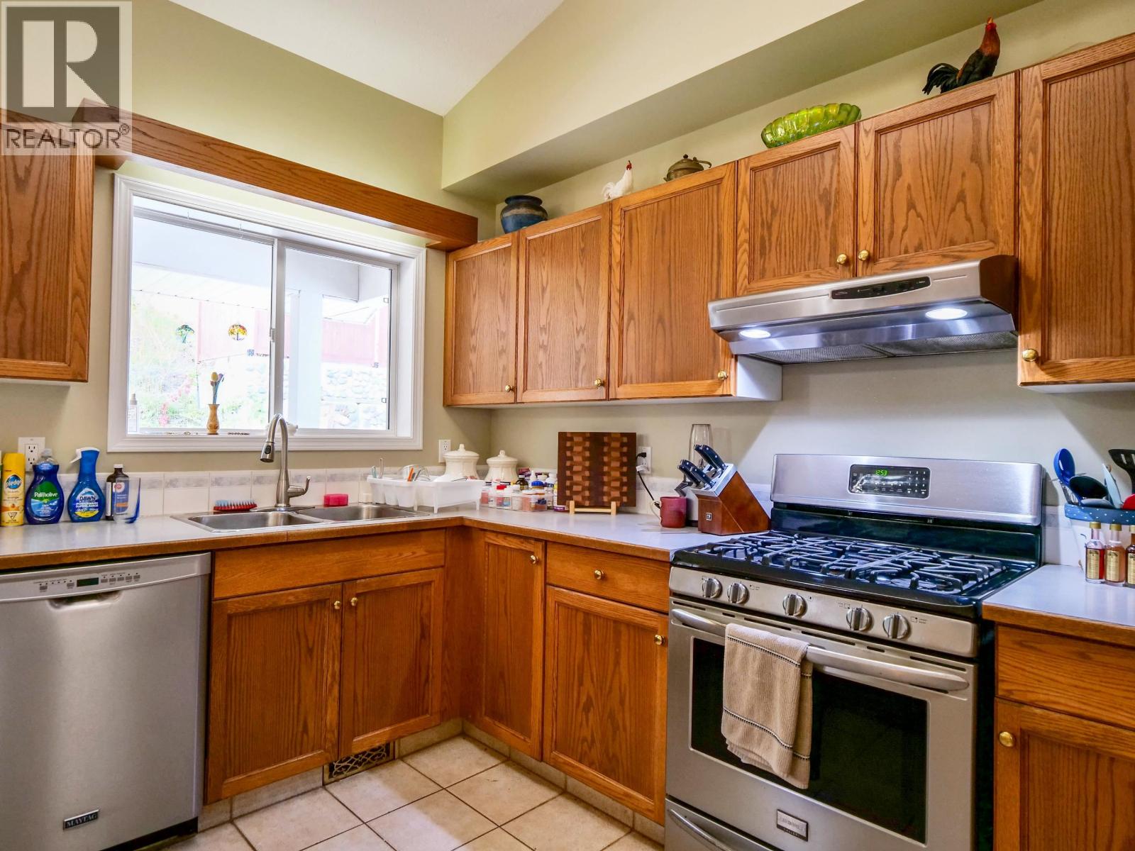 531 DAWSON STREET - 12