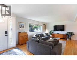 728 71 Avenue SW - photo 5