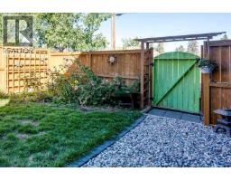 728 71 Avenue SW - photo 28