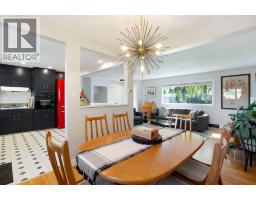 728 71 Avenue SW - photo 13