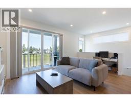728 71 Avenue SW - photo 35