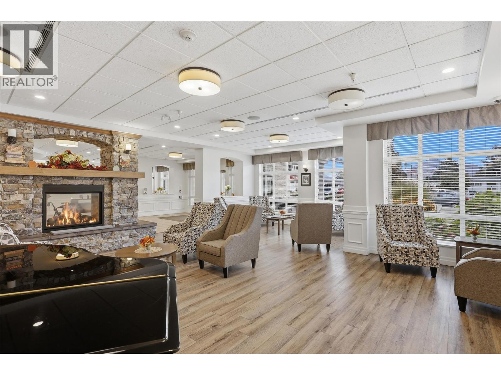 #301 760 MAYFAIR Street - Image 30