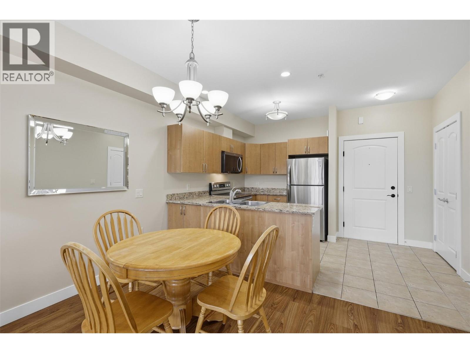 #301 760 MAYFAIR Street - 7