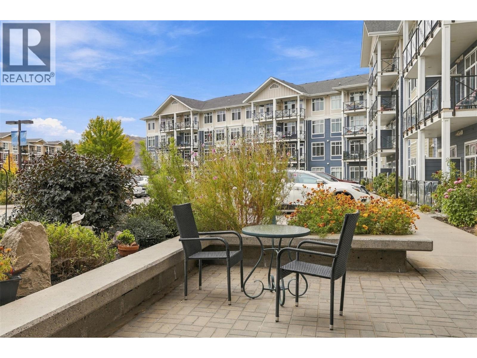 #301 760 MAYFAIR Street - 33