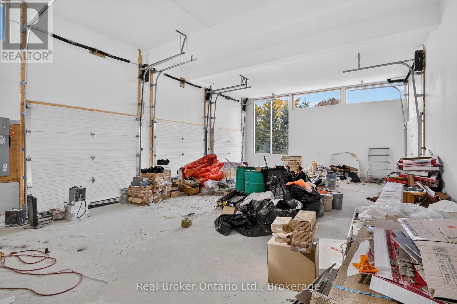 1 MEADOWLARK WAY - 36