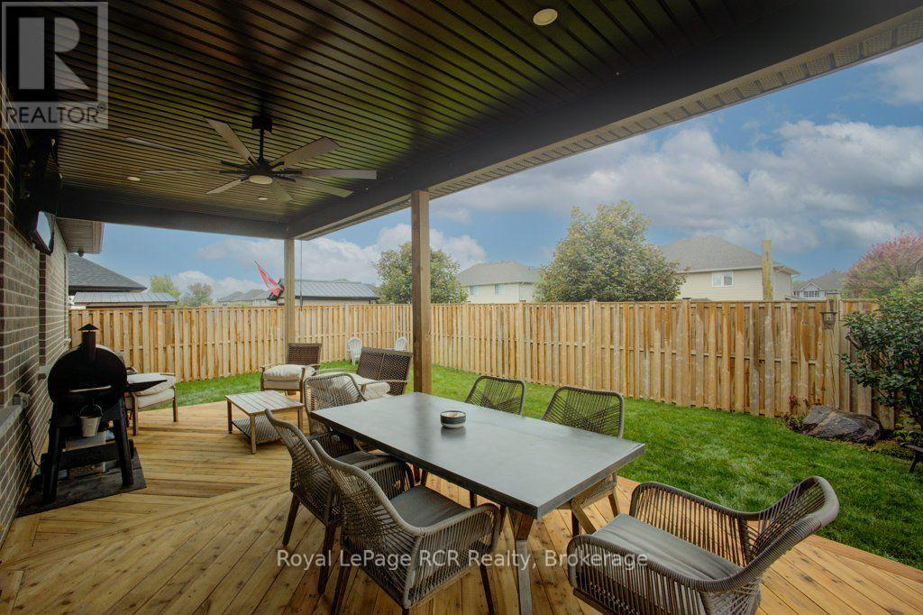 137 WALSH STREET - 38