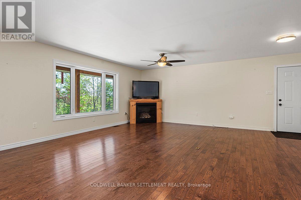 15 REDPATH LANE - Image 12