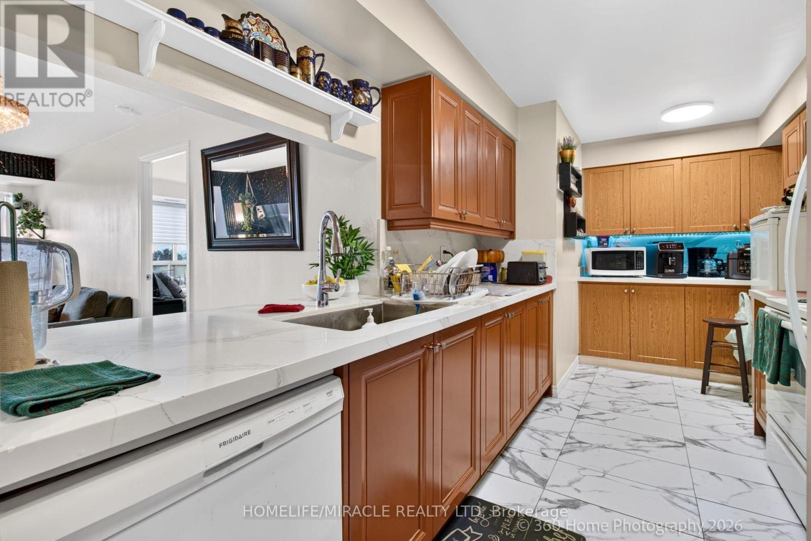441- 18 Mondeo Drive, Toronto, ON photo 15