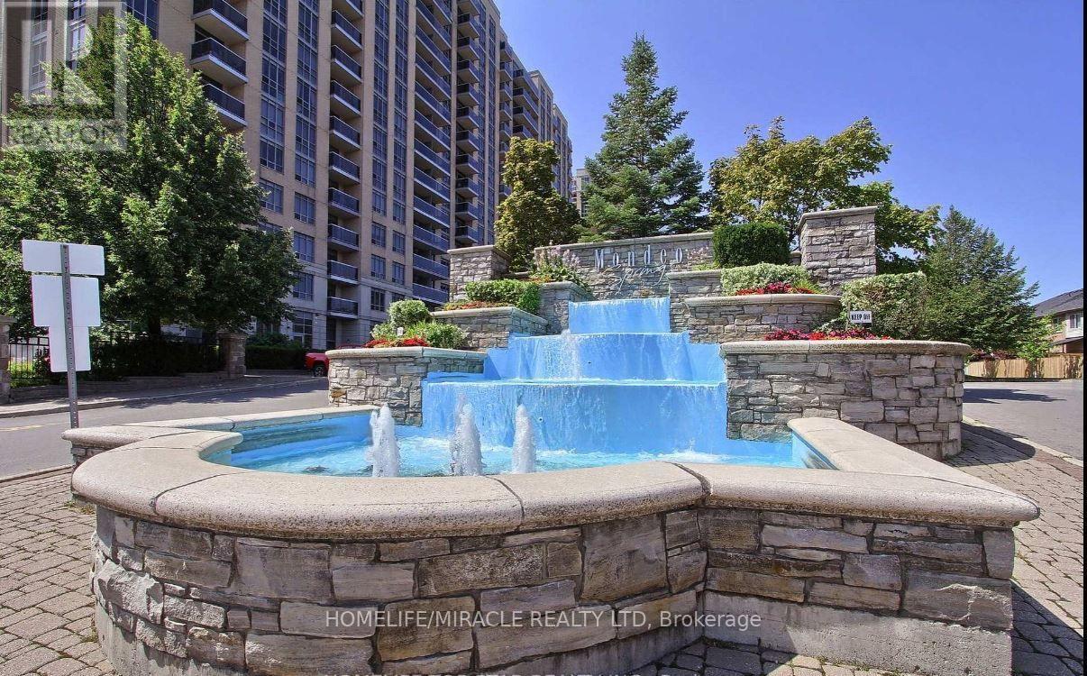 441- 18 Mondeo Drive, Toronto, ON photo 2